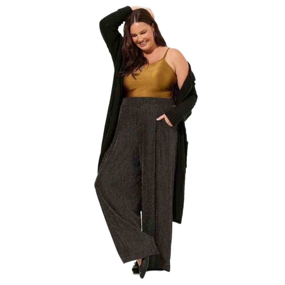 Torrid Wide Leg, High Waisted Metallic Pull on Pants - Size 3X